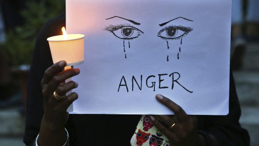 Dos hombres ataron y violaron a una joven tras prometerle una vacuna contra el coronavirus