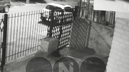 VIDEO: Así intentaron robar un auto en barrio Parque Capital