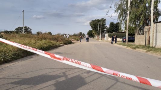 Un joven fue acribillado en una riña en ciudad de los cuartetos, a plena luz del día