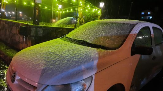 Intensa nevada sorprendió a La Cumbrecita durante la noche