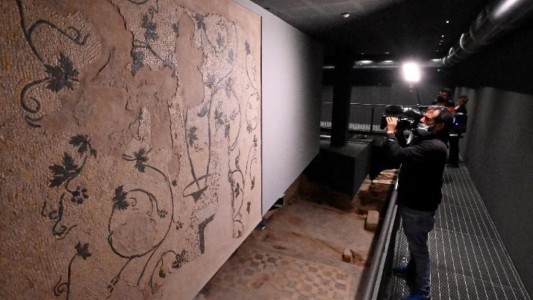 Hallan restos de residencia de la época del Imperio Romano, donde iba a funcionar estacionamiento