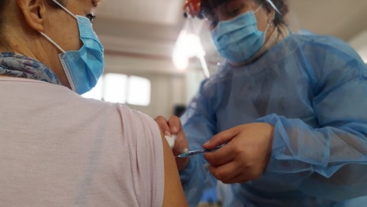 Restricciones en Córdoba: ¿Qué pasa con los turnos para vacunación?