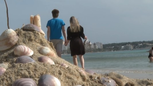 Extranjeros vacunados podrán ingresar a España, pero no quienes recibieron Sputnik V