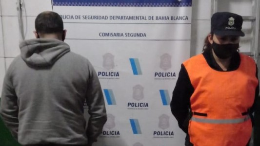 Concretó un encuentro sexual, no quiso pagar y retuvo a una mujer en el departamento