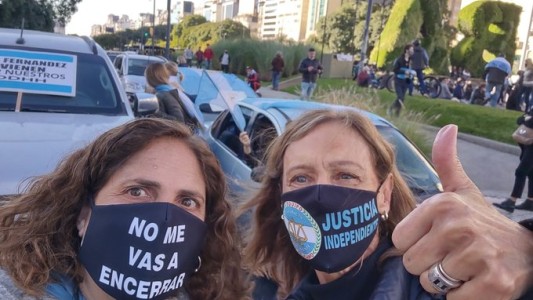 Protestas contra el Gobierno en el Obelisco por las restricciones