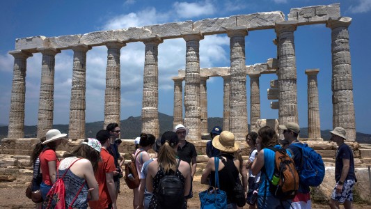 Dior utilizará los tesoros arqueológicos de Grecia para una sesión de fotos