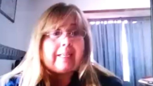 Video: una docente de Santa Cruz les "enseña" a sus alumnos que el coronavirus no existe
