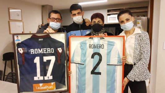 La familia Romero feliz por la titularidad del "Cuti" mañana ante Chile