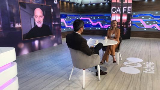 Un café con Marcelo Larraquy