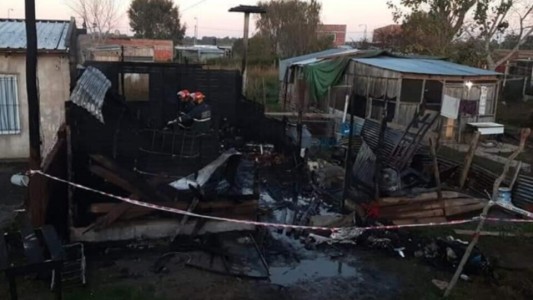 Tragedia en Punta Lara: murieron siete personas al incendiarse la casa familiar