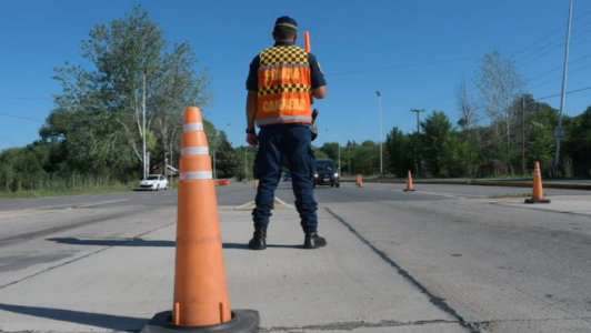 Controles de la caminera en confinamiento: ¿Cuántos vehículos debieron retornar a su lugar de origen?