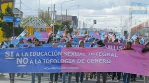 En Salta, un papá denunció al colegio de su hija por dar educación sexual