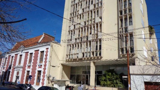 Autorizan a cambiar apellido a menor, por femicidio cometido por su padre