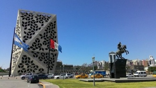 Expectativa por la Mesa Provincia-Municipios: Definen cómo siguen las restricciones