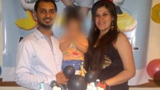 Enjuician al acusado de asesinar a su esposa, dormir junto al cadáver y luego llamar al 911