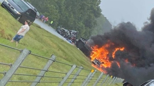 Tragedia en los Estados Unidos: nueve niñas y un adulto murieron en choque múltiple de 15 vehículos