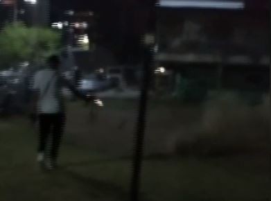 Video: Narcos festejan a los tiros la detención de un policía