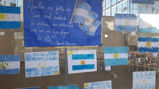 El reclamo de una mamá a la directora de un jardín: "No estoy de acuerdo en que se le enseñe el respeto a la bandera"