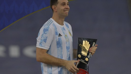 Emiliano "Dibu" Martínez: "Tenía más ganas de que fuera campeón Lio antes que yo"