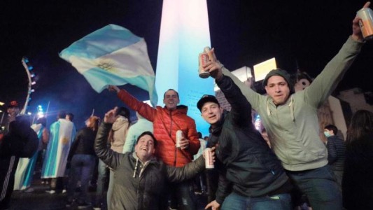 Tras los festejos por la Copa América, infectólogos esperan un rebote en los casos de coronavirus