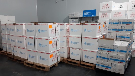 Se intensifica la vacunación en Córdoba: Arribaron 122.100 dosis