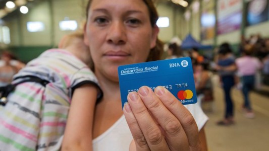 Tarjeta Alimentar: qué día cobrarán de 6 mil a 12 mil pesos los que no tiene el plástico