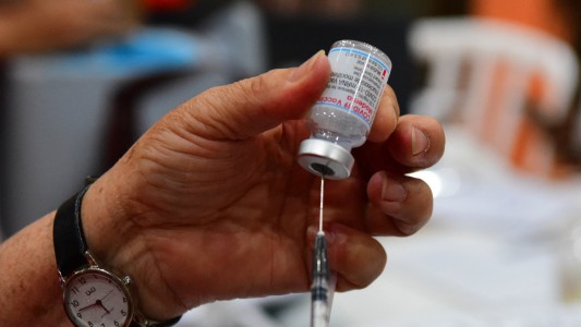 La provincia de Buenos Aires inscribe desde este lunes a chicos de 12 años para vacunarlos contra el coronavirus