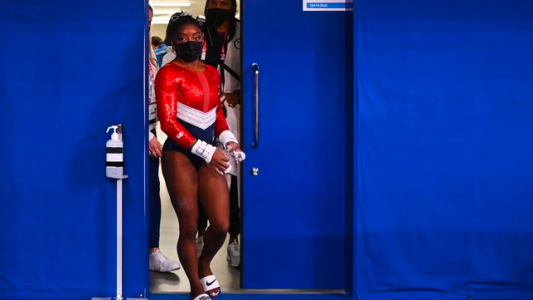 Tokio 2020: EE.UU. retiró a Simone Biles de la competencia de gimnasia por equipos tras un salto fallido
