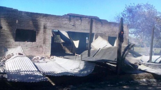 Mató a balazos a su esposa, a uno de sus hijos, prendió fuego la casa y se quitó la vida