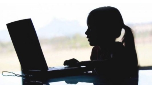 Arrestados en España por acosar en redes sociales a decenas de menores de EE.UU. y Canadá