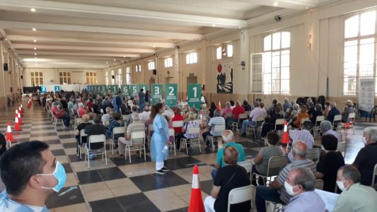 Combinación de vacunas: será optativo para completar el esquema