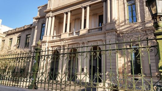 Colegio Alejandro Carbó: 17 contagios y 12 burbujas aisladas