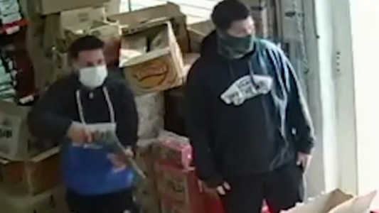 Video: con un arma tumbera, robaron $200.000