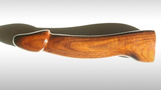 Se cayó la licitación por los 10.000 penes de madera