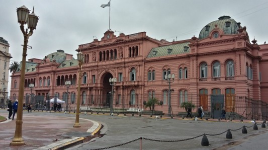 Dueños de pymes celebran el Día del Empresario Nacional con un acto frente a la Casa Rosada