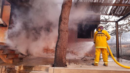 Incendios en Calamuchita: 80 viviendas quemadas