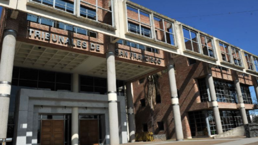 San Francisco: aún sigue prófugo el presunto abusador de una menor