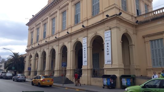 La terapia intensiva del hospital clínicas, sin pacientes covid