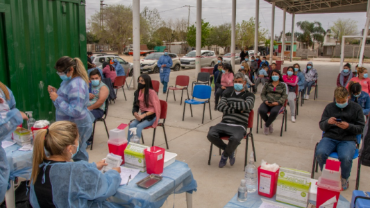 Pasaron las PASO, pero la pandemia continúa: sigue plan de vacunación