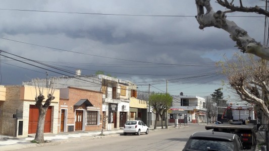 Alerta en Córdoba por fuertes vientos, tormentas y caída de granizo.