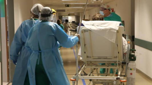 9 personas fallecieron y hubo 250 nuevos contagios de coronavirus este lunes en Córdoba