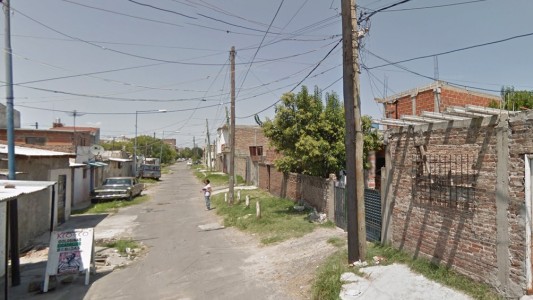 Se quiso sacar una foto con un arma, se le disparó y mató a un hombre