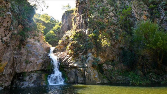 Joven murió al caer desde lo alto de la Cascada Los Hornillos