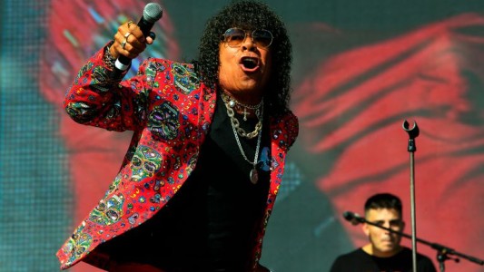 La Mona Jiménez prepara su regreso presencial, y la inauguración de un bar museo