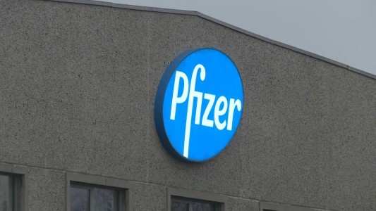 Pfizer inició una prueba de una píldora anticovid