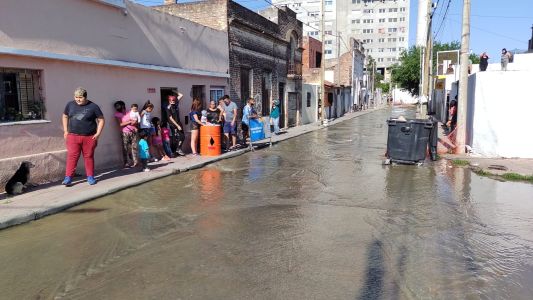 Alberdi: cloacas colapsadas y sin agua potable