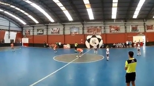 Tras el escándalo de los goles en contra, Banfield despidió al cuerpo técnico de Futsal femenino