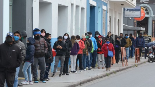 La peor cara de la crisis: Cada vez son más las personas que necesitan ayuda estatal para poder alimentarse