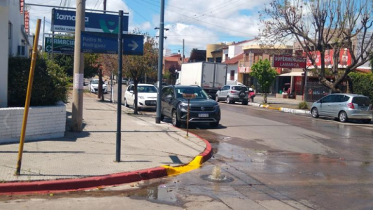 Más desbordes cloacales en Córdoba, ahora en barrio Urca