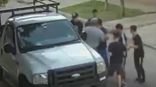 Diez chicos atacaron a un hombre y le robaron la camioneta que usa para trabajar